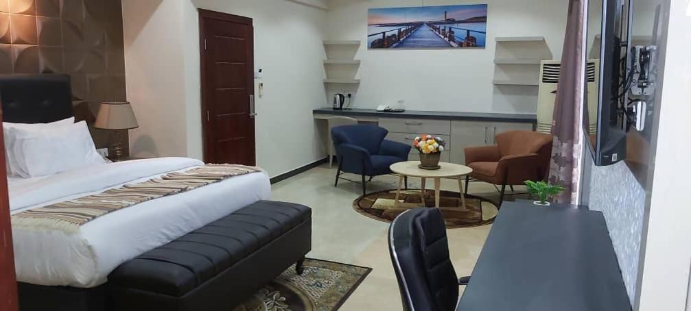 Lantana Hotel Dar es Salaam Buitenkant foto