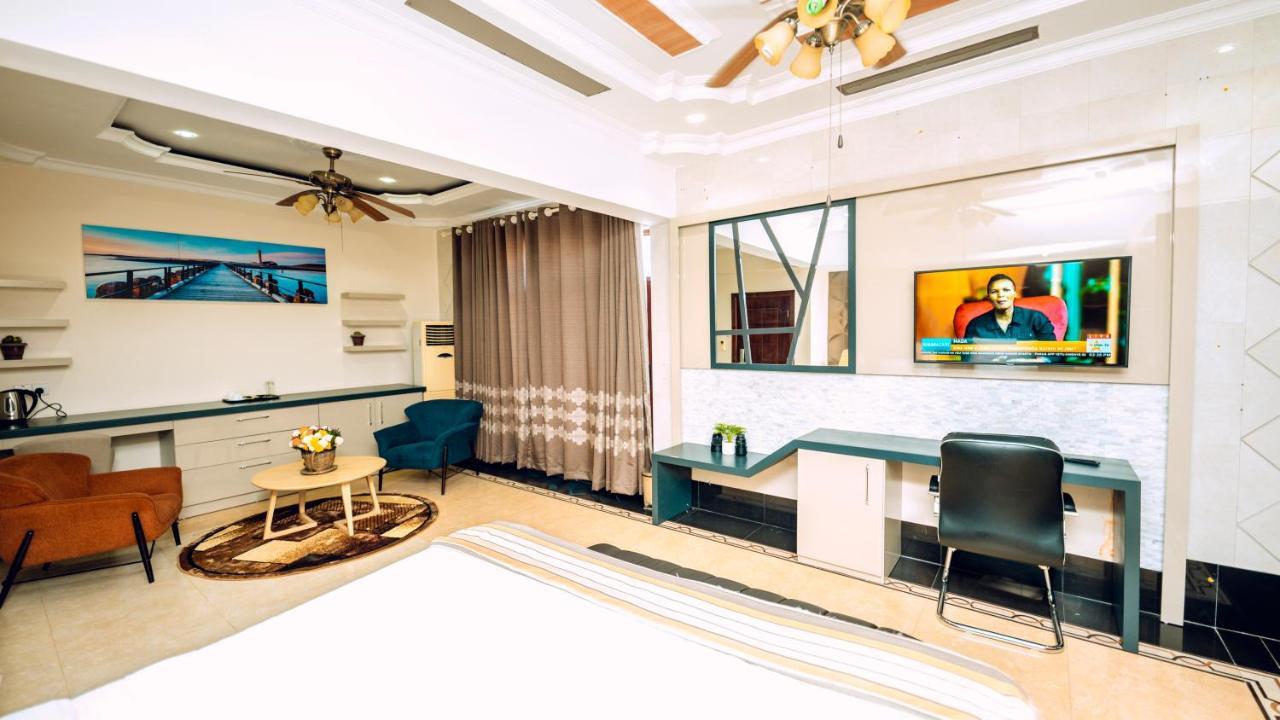 Lantana Hotel Dar es Salaam Buitenkant foto