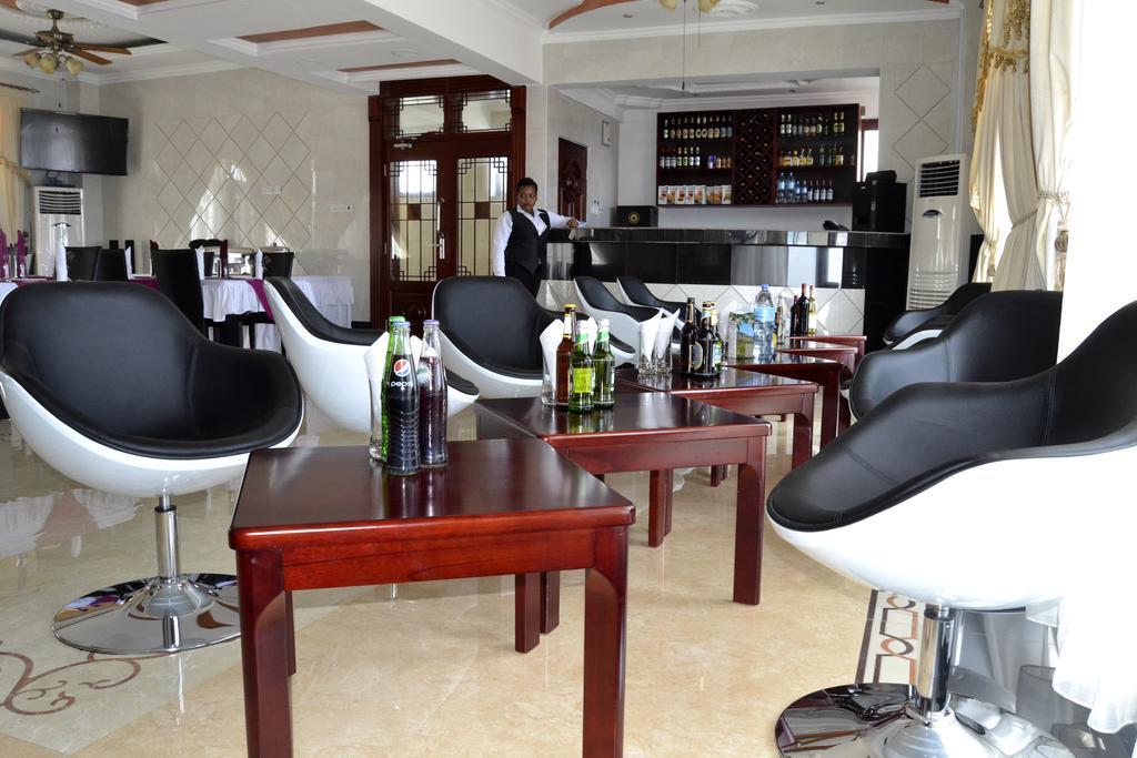 Lantana Hotel Dar es Salaam Buitenkant foto
