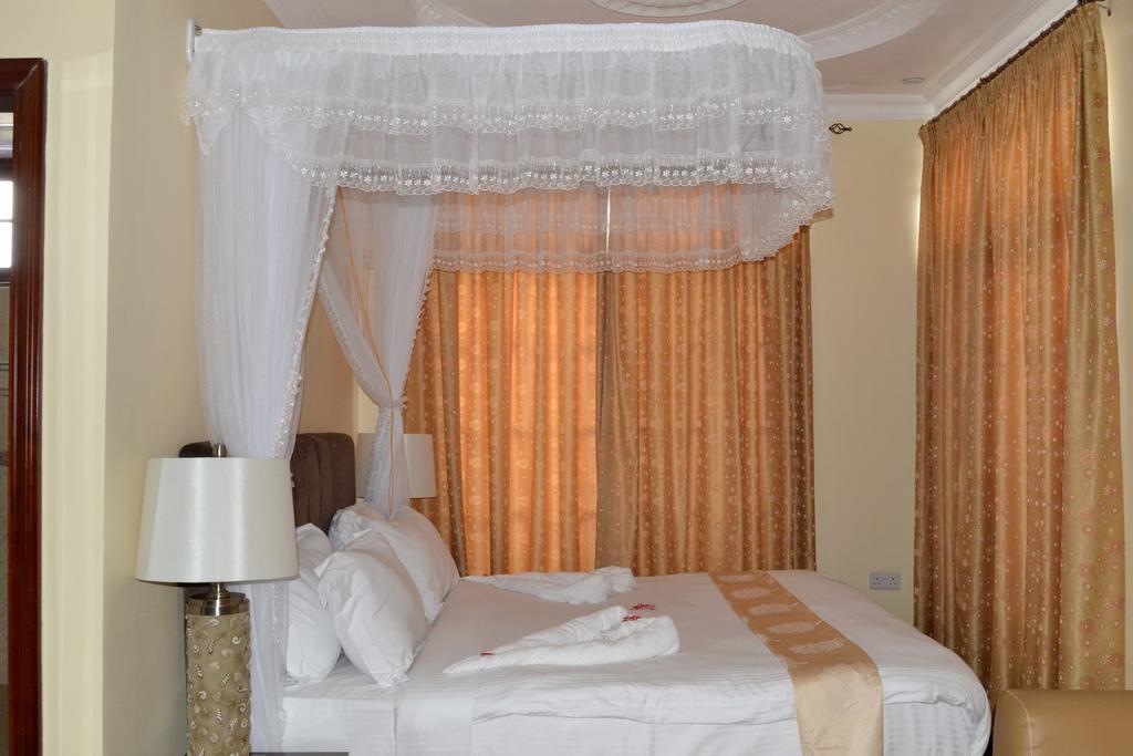 Lantana Hotel Dar es Salaam Buitenkant foto