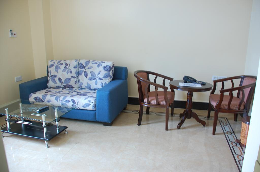 Lantana Hotel Dar es Salaam Buitenkant foto