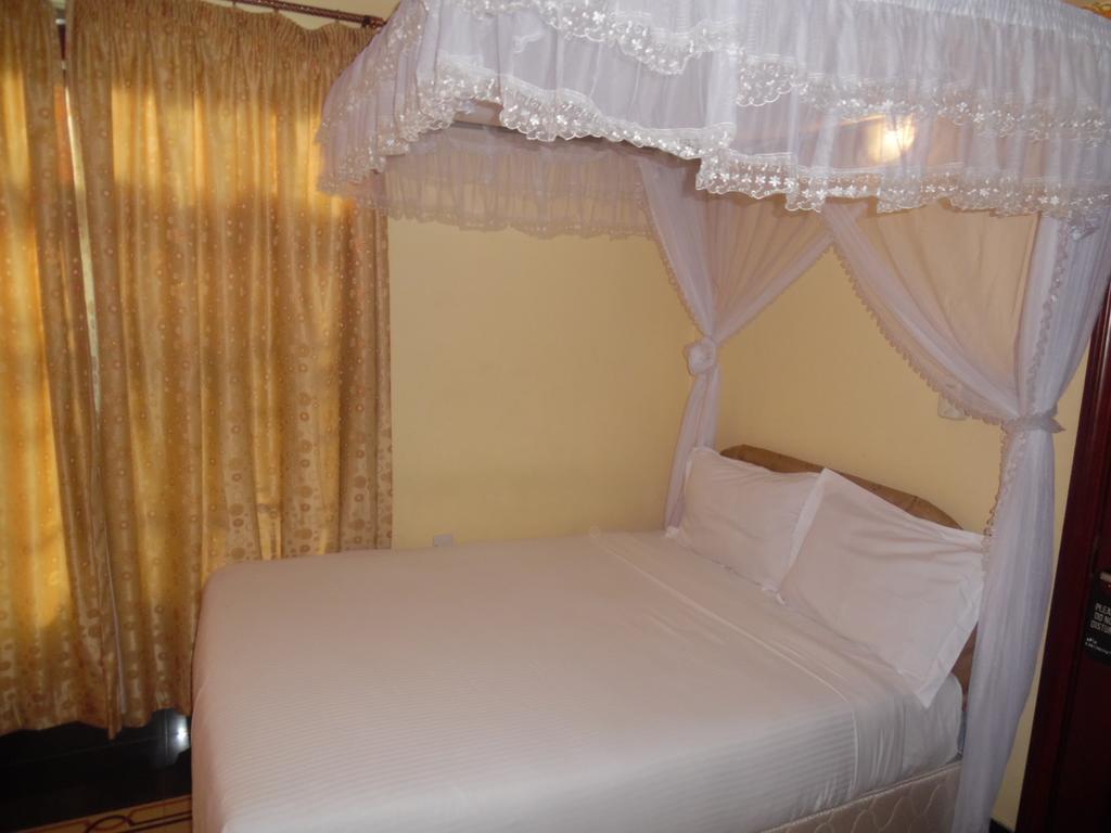 Lantana Hotel Dar es Salaam Buitenkant foto